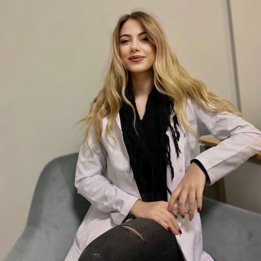 Diyetisyen Selin Şenel